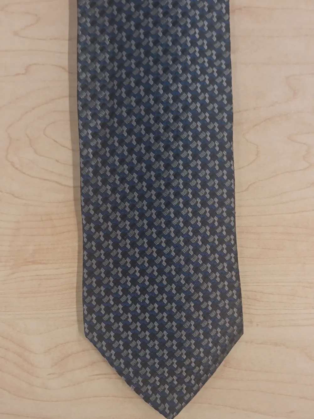 Giorgio Armani Navy, Black, and Gray Patterned Silk Tie